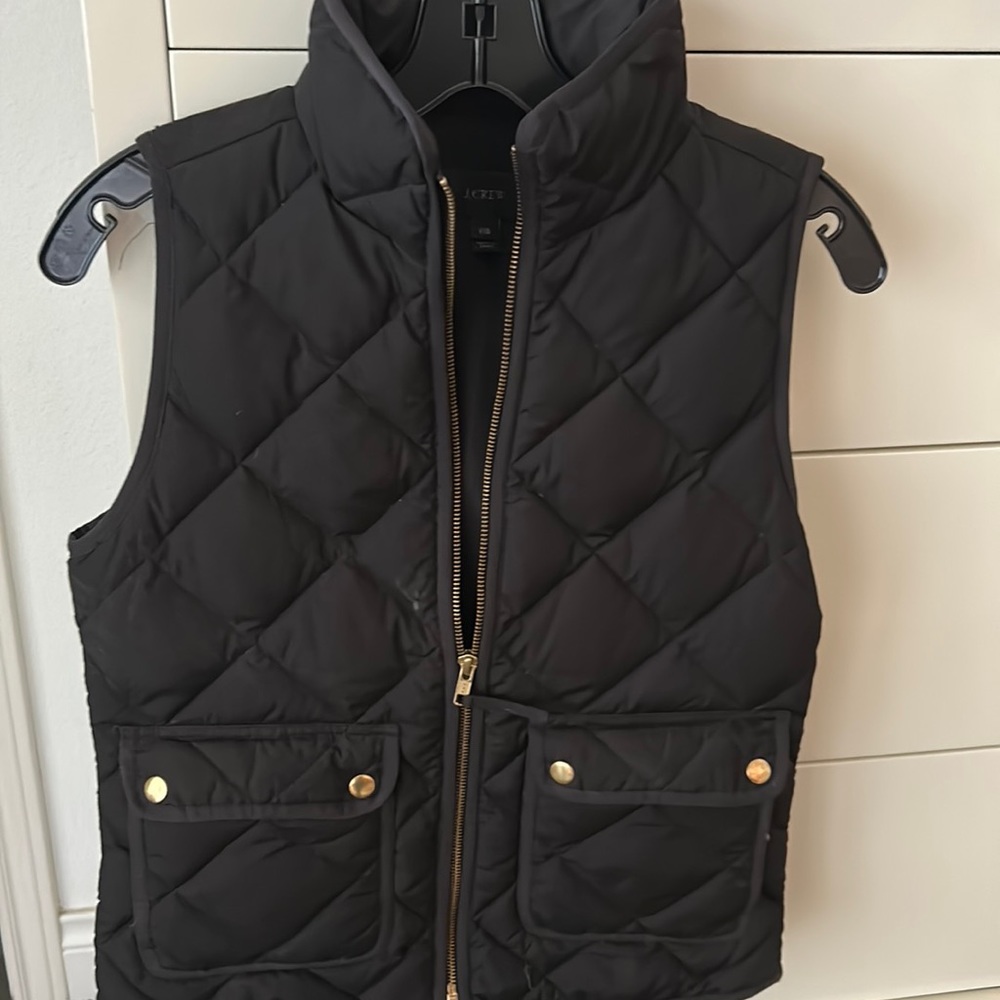 Women’s black plaid vest with gold zipper size XXS